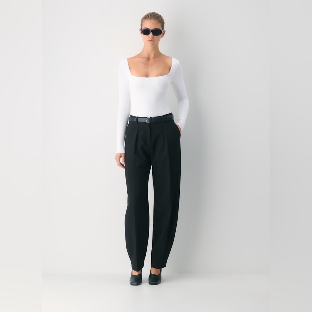 Aritzia Babaton Original Contour Squareneck White Bodysuit XS - Picture 5 of 14